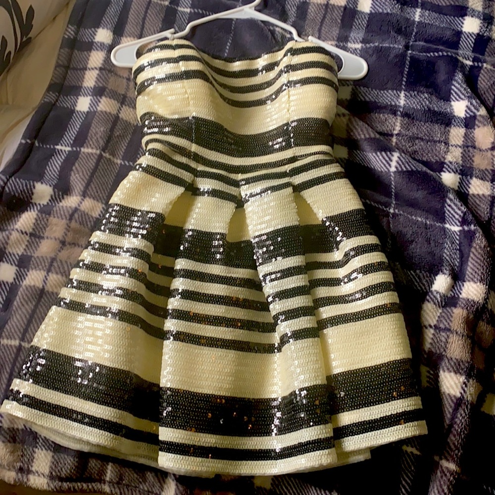 Bebe white and black stripe dress